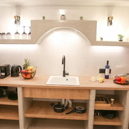 Luxury Canava Daire Emporio (Santorini)